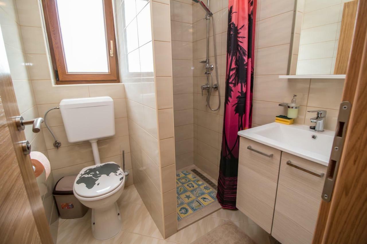 Nice Place Rovinj Exterior foto