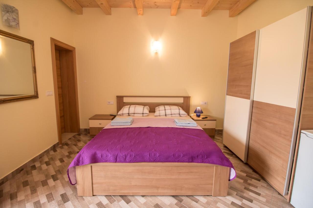 Nice Place Rovinj Exterior foto